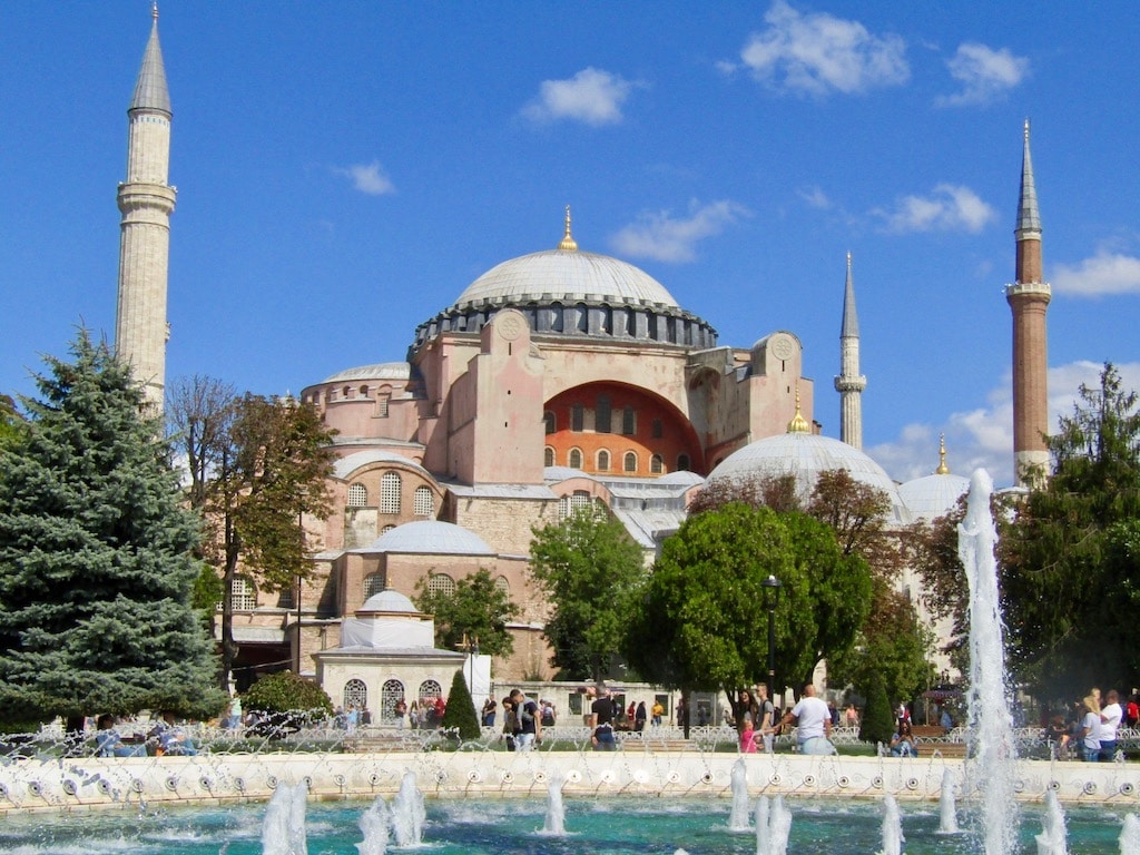 Hagia Sophia The Most Emblematic Building In Istanbul Yo De Viajes